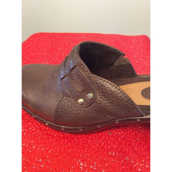 Naturalizer Size 8 Jordan Mules Clogs Leather Womens Shoe Slip On Studded - Picture 7 of 11